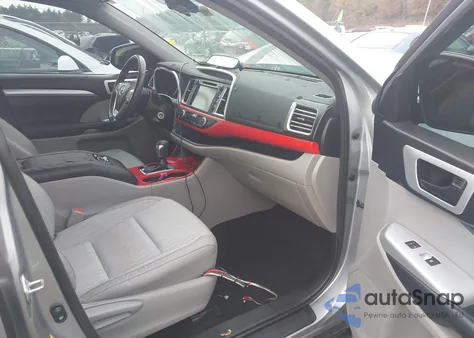 2018 Toyota Highlander Le Plus из США, поврежденный, VIN 5TDBZRFH1JS896193